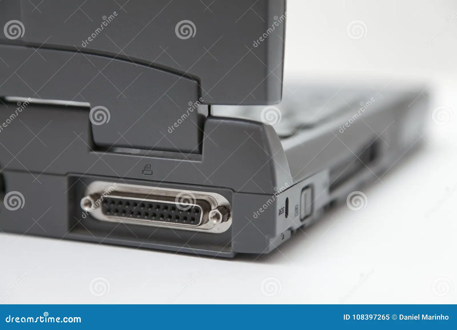 Laptop With Parallel Port